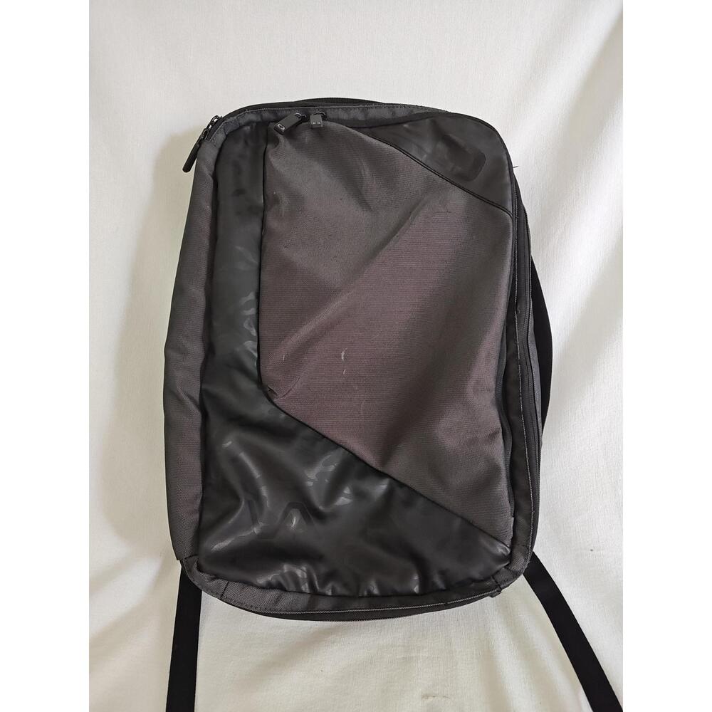 Ogio transform Laptop bag Backpack 17"‎ Black multiple Pockets Very Clean